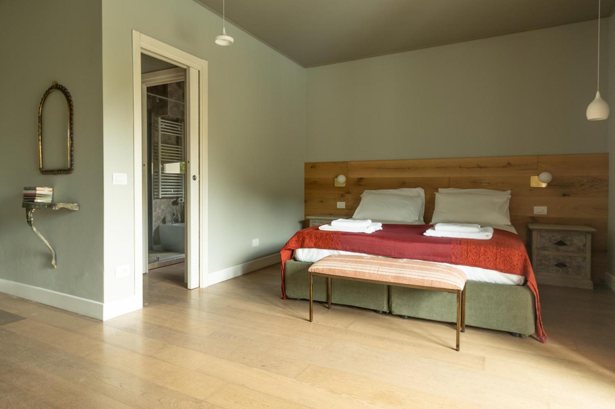 Luce Boutique Hotel Fortunago Exteriör bild