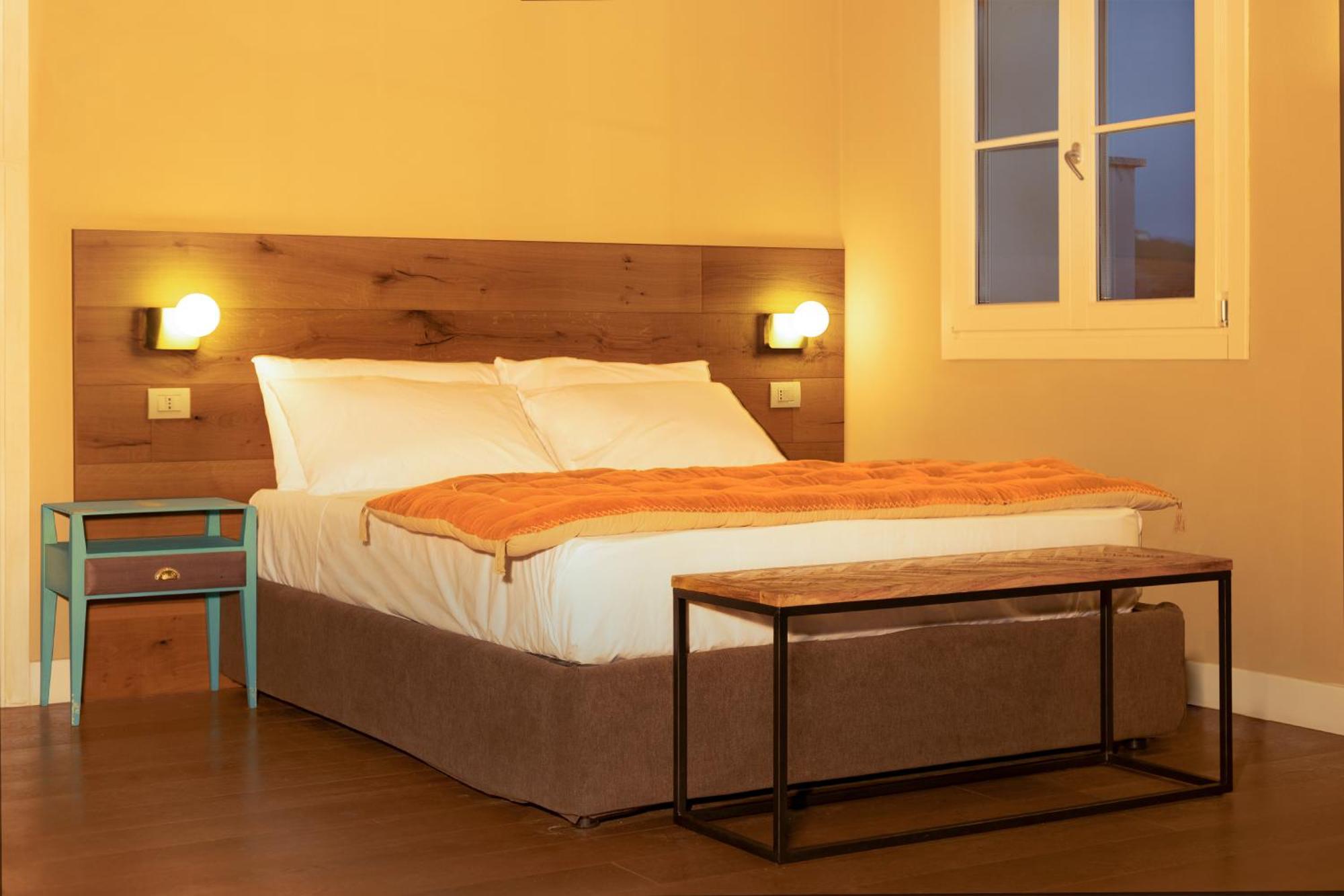 Luce Boutique Hotel Fortunago Exteriör bild