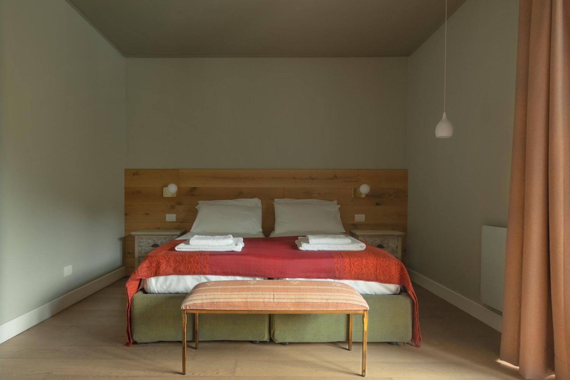 Luce Boutique Hotel Fortunago Exteriör bild