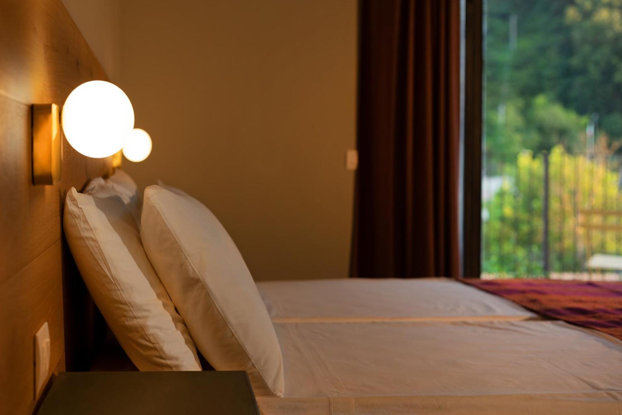 Luce Boutique Hotel Fortunago Exteriör bild