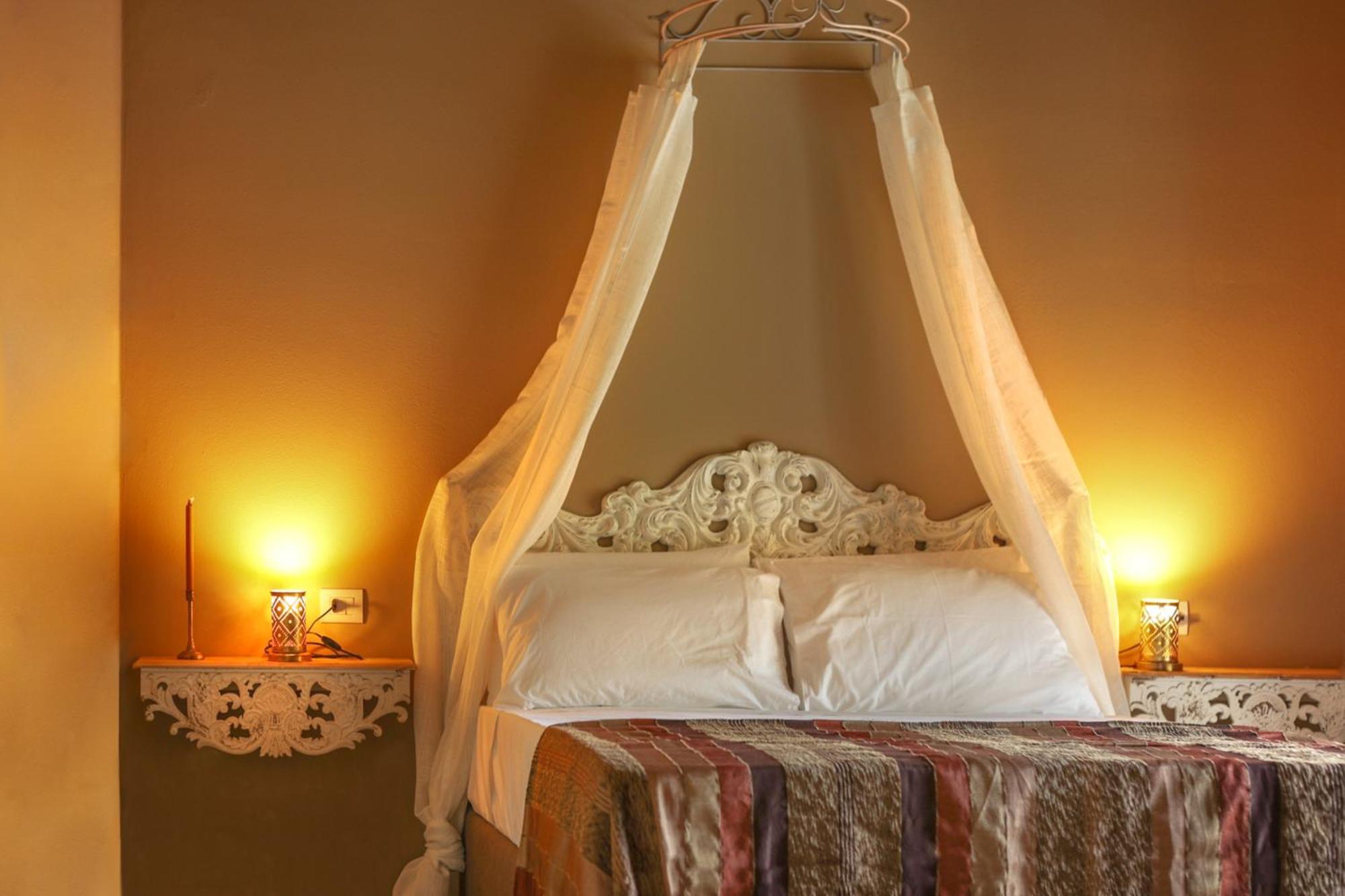 Luce Boutique Hotel Fortunago Exteriör bild