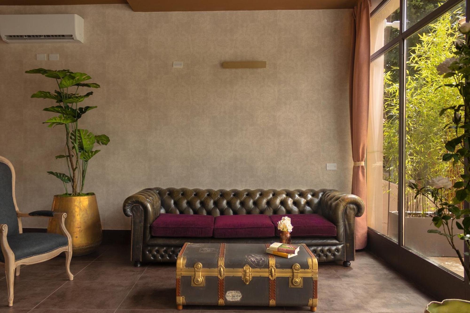 Luce Boutique Hotel Fortunago Exteriör bild